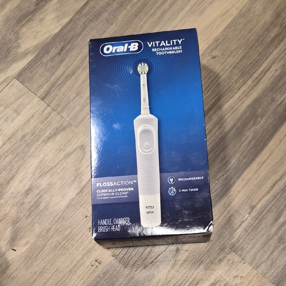 Rechargeable Toothbrush - Picture 1 of 9